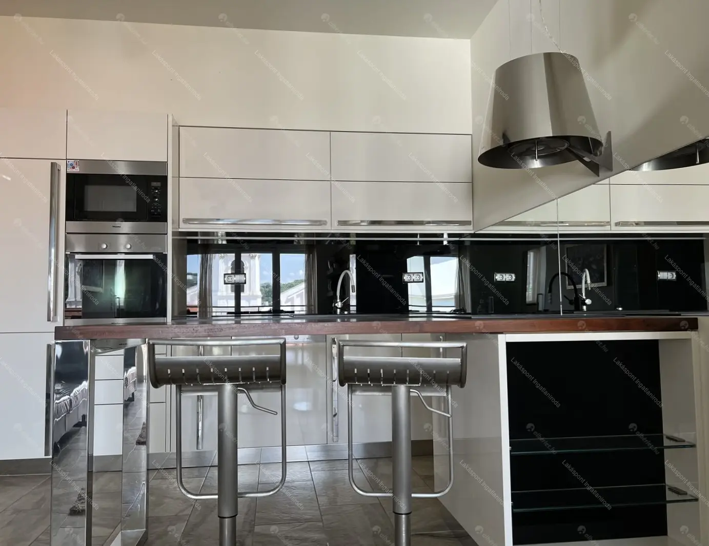 Kiadó albérlet 772000 Ft/hó áron: Budapest, V. kerület  Galamb utca. Mérete: 100 nm, 3 szobás | Alberlet.hu - 6690672