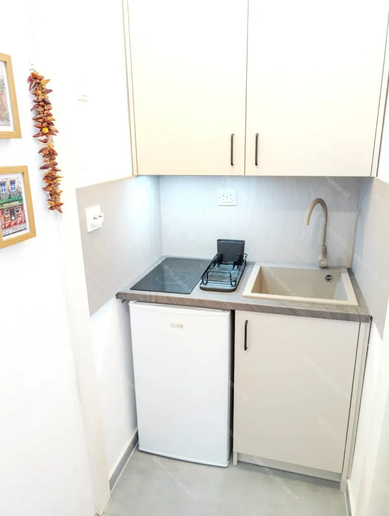 Kiadó albérlet 255000 Ft/hó áron: Budapest, V. kerület  Galamb utca. Mérete: 35 nm, 1 szobás | Alberlet.hu - 6702095