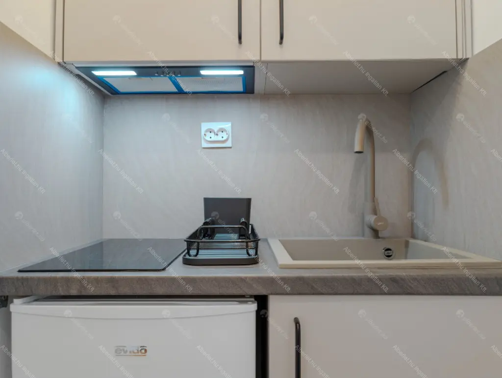 Kiadó albérlet 255000 Ft/hó áron: Budapest, V. kerület  Galamb utca. Mérete: 35 nm, 1 szobás | Alberlet.hu - 6702096