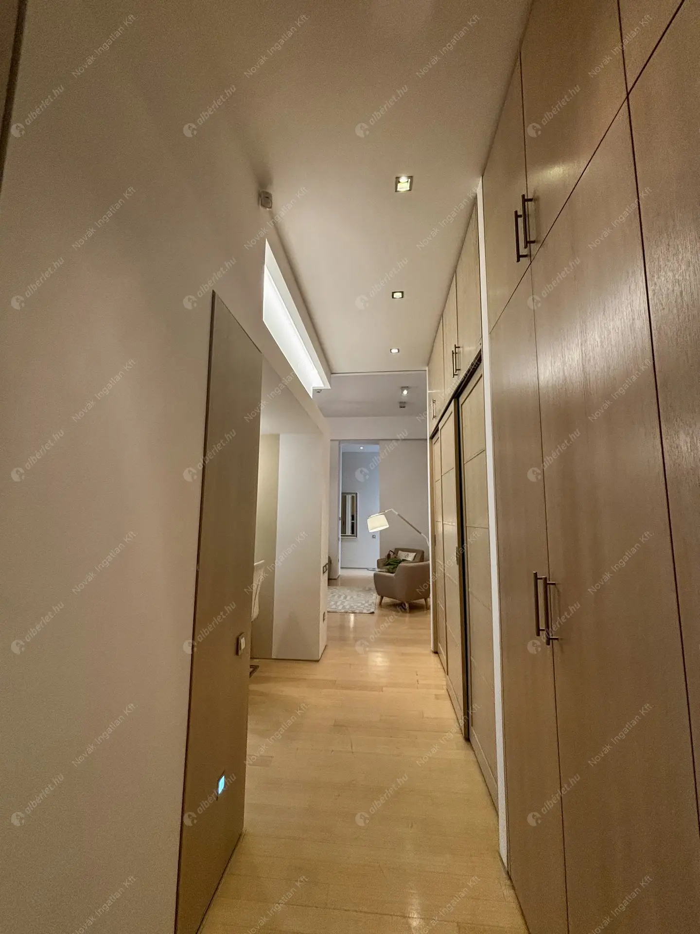 Kiadó albérlet 797000 Ft/hó áron: Budapest, V. kerület  Garibaldi utca. Mérete: 90 nm, 3 szobás | Alberlet.hu - 6333828