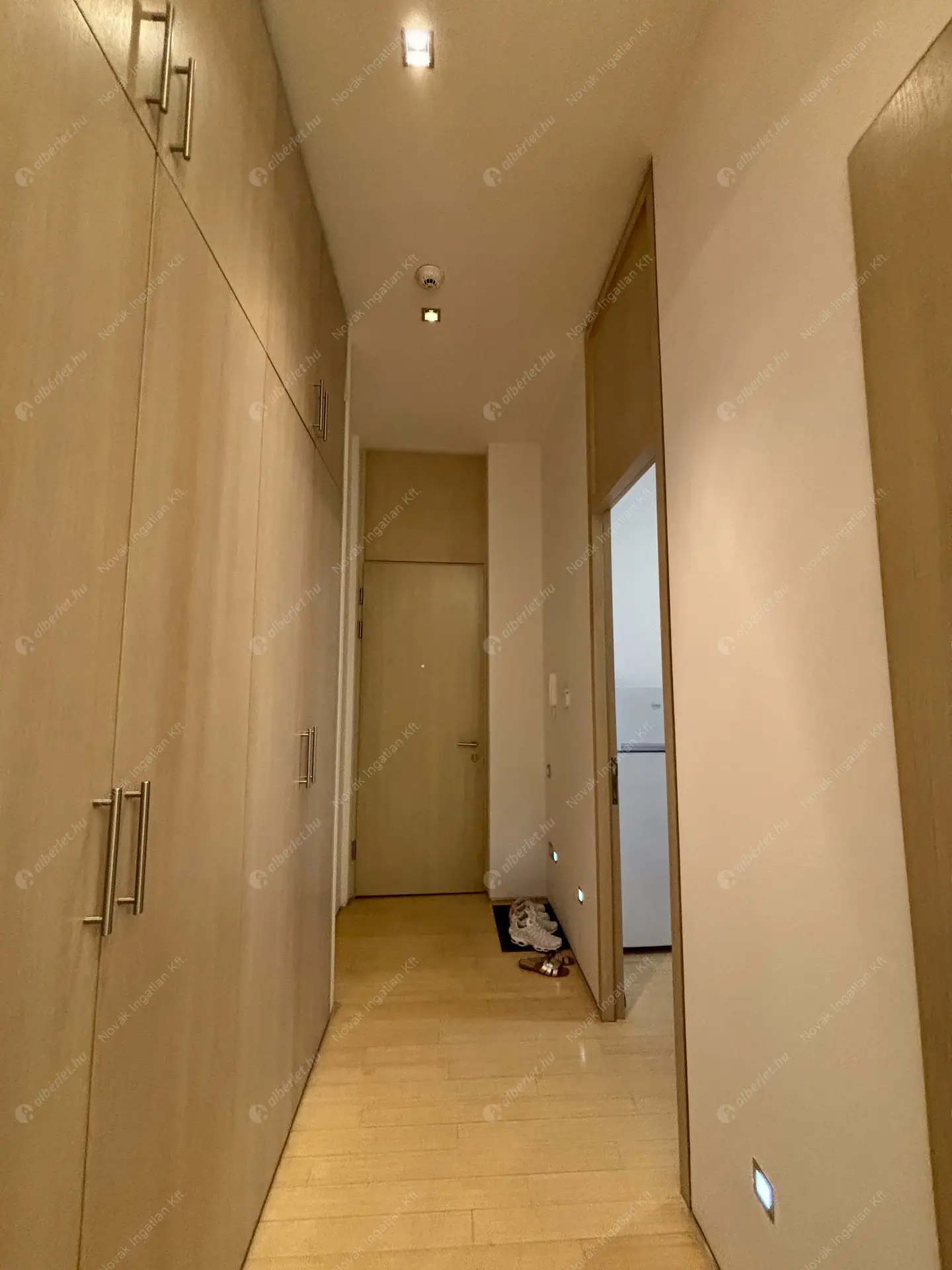 Kiadó albérlet 797000 Ft/hó áron: Budapest, V. kerület  Garibaldi utca. Mérete: 90 nm, 3 szobás | Alberlet.hu - 6333831