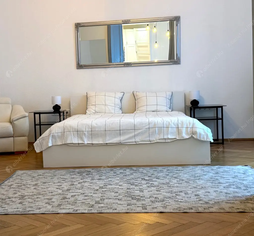 Kiadó albérlet 571000 Ft/hó áron: Budapest, V. kerület  Haris köz. Mérete: 100 nm, 3 szobás | Alberlet.hu - 6541157