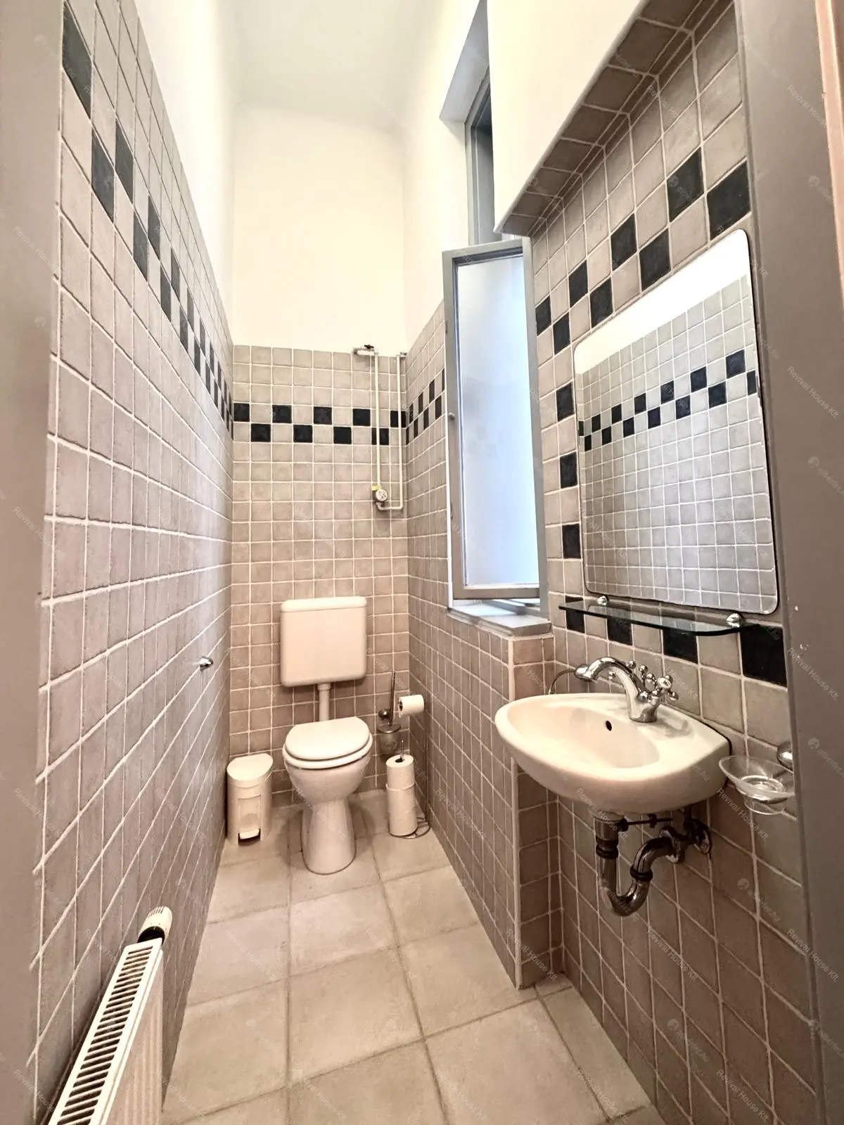 Kiadó albérlet 559000 Ft/hó áron: Budapest, V. kerület  Haris köz. Mérete: 100 nm, 3 szobás | Alberlet.hu - 6656042