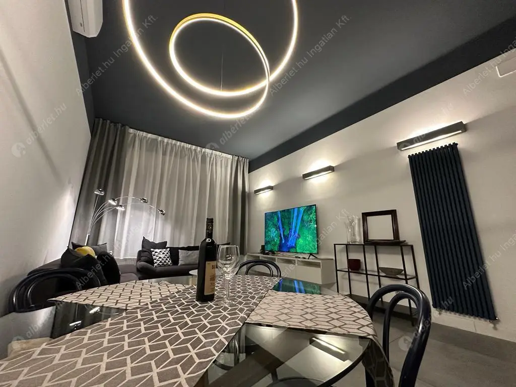 Kiadó albérlet 630000 Ft/hó áron: Budapest, V. kerület  Haris köz. Mérete: 75 nm, 3 szobás | Alberlet.hu - 6615417