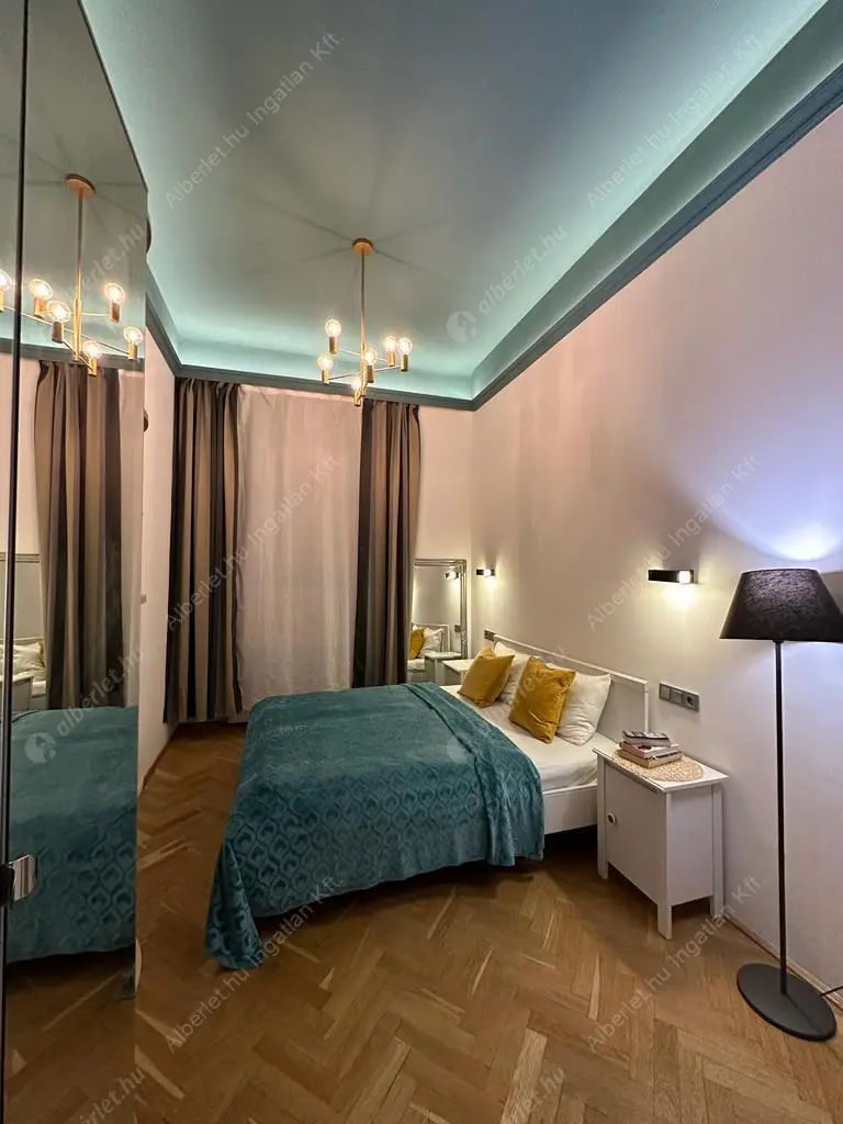 Kiadó albérlet 630000 Ft/hó áron: Budapest, V. kerület  Haris köz. Mérete: 75 nm, 3 szobás | Alberlet.hu - 6615423