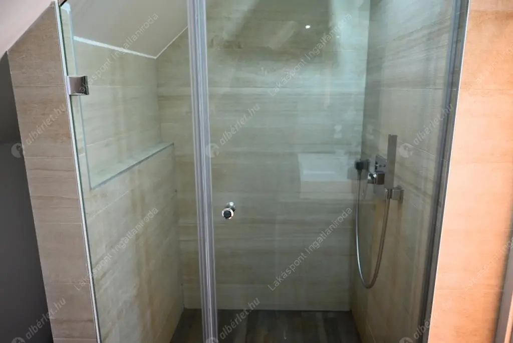 Kiadó albérlet 735000 Ft/hó áron: Budapest, V. kerület  Harmincad utca. Mérete: 100 nm, 4 szobás | Alberlet.hu - 6561572