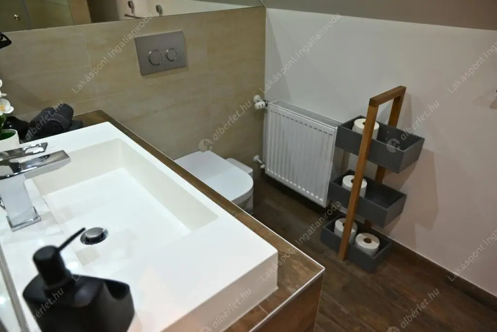 Kiadó albérlet 735000 Ft/hó áron: Budapest, V. kerület  Harmincad utca. Mérete: 100 nm, 4 szobás | Alberlet.hu - 6561573