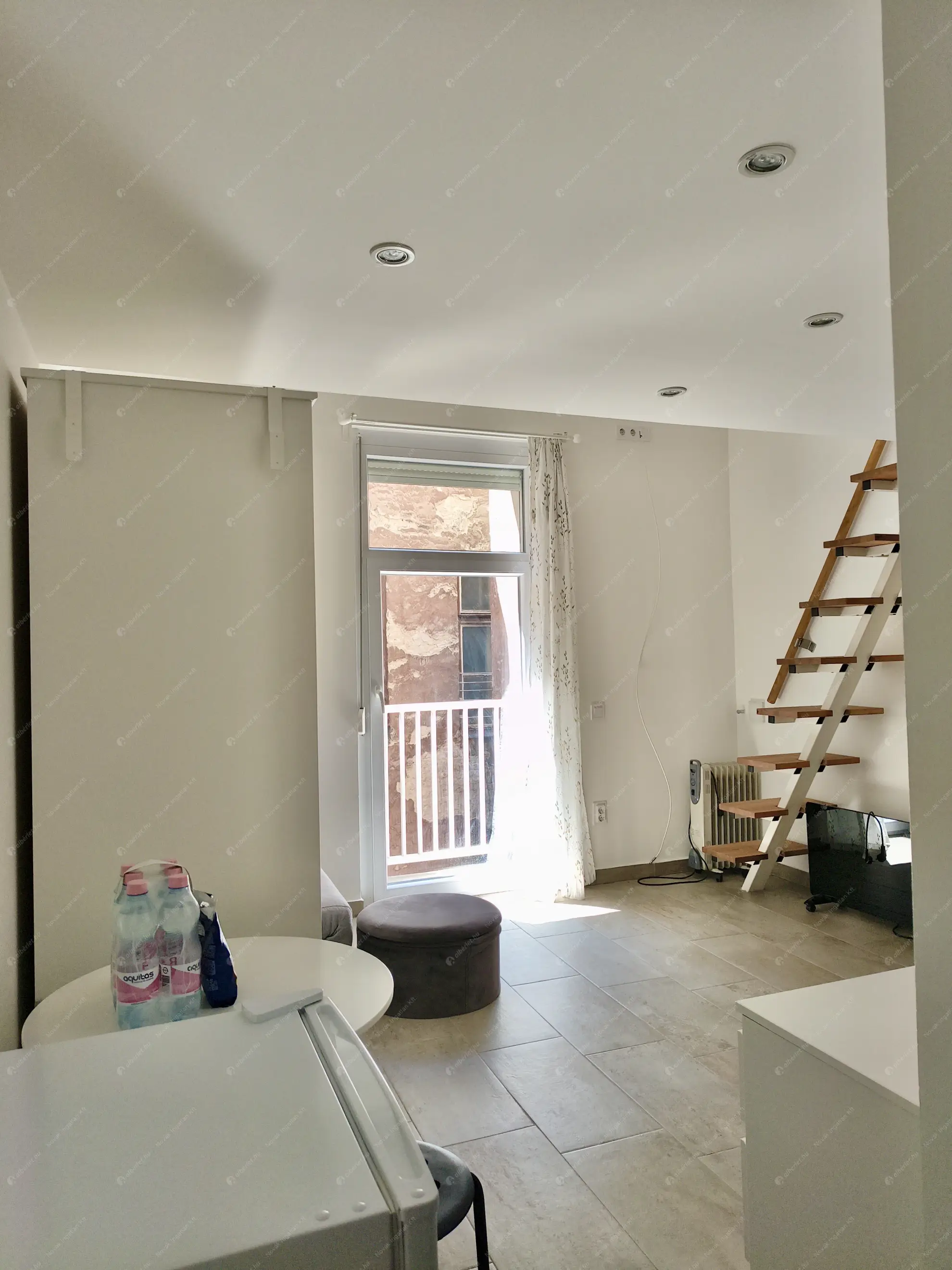 Kiadó albérlet 200000 Ft/hó áron: Budapest, V. kerület  Henszlmann Imre utca. Mérete: 28 nm, 1 szobás | Alberlet.hu - 6548997