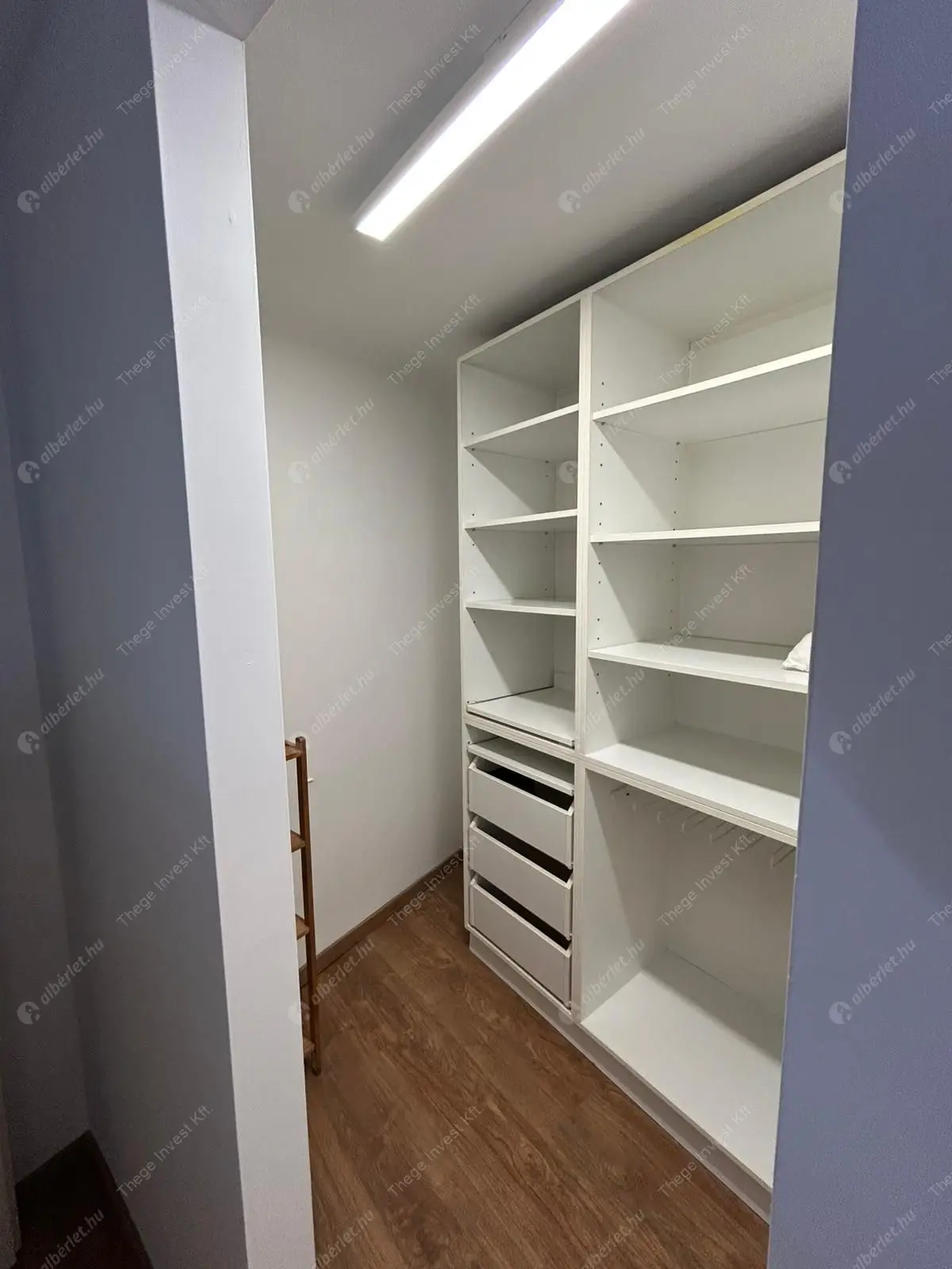 Kiadó albérlet 310000 Ft/hó áron: Budapest, V. kerület  Henszlmann Imre utca. Mérete: 38 nm, 1 szobás | Alberlet.hu - 6628713