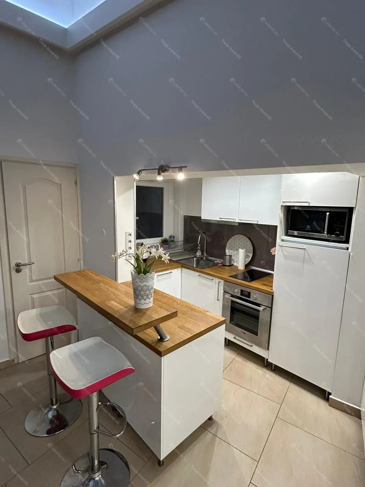 Kiadó albérlet 299000 Ft/hó áron: Budapest, V. kerület  Henszlmann Imre utca. Mérete: 50 nm, 2 szobás | Alberlet.hu - 6695606