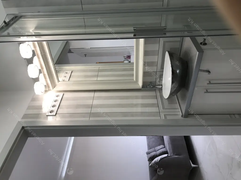 Kiadó albérlet 650000 Ft/hó áron: Budapest, V. kerület  Hercegprímás utca. Mérete: 67 nm, 3 szobás | Alberlet.hu - 3943639