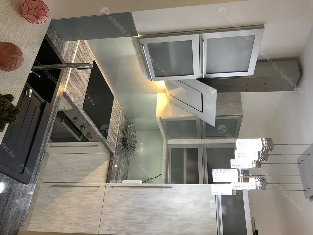 Kiadó albérlet 650000 Ft/hó áron: Budapest, V. kerület  Hercegprímás utca. Mérete: 67 nm, 3 szobás | Alberlet.hu - 3943647