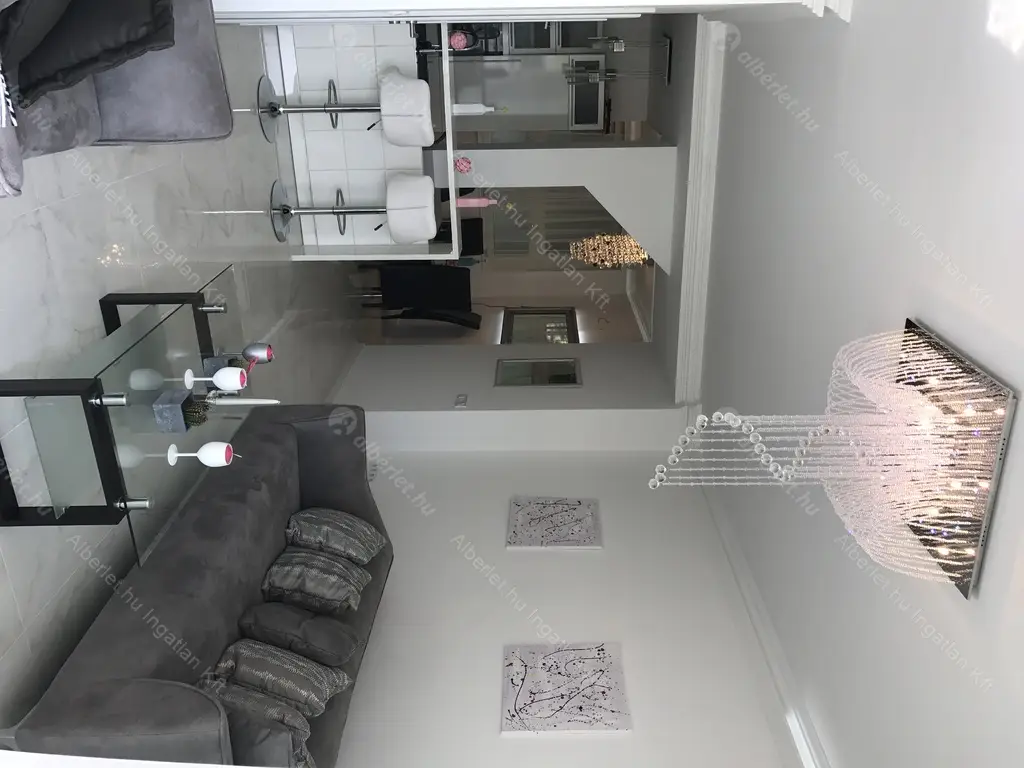 Kiadó albérlet 650000 Ft/hó áron: Budapest, V. kerület  Hercegprímás utca. Mérete: 67 nm, 3 szobás | Alberlet.hu - 3943652