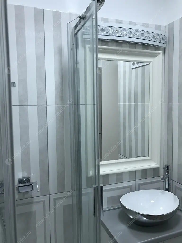 Kiadó albérlet 650000 Ft/hó áron: Budapest, V. kerület  Hercegprímás utca. Mérete: 67 nm, 3 szobás | Alberlet.hu - 6633341