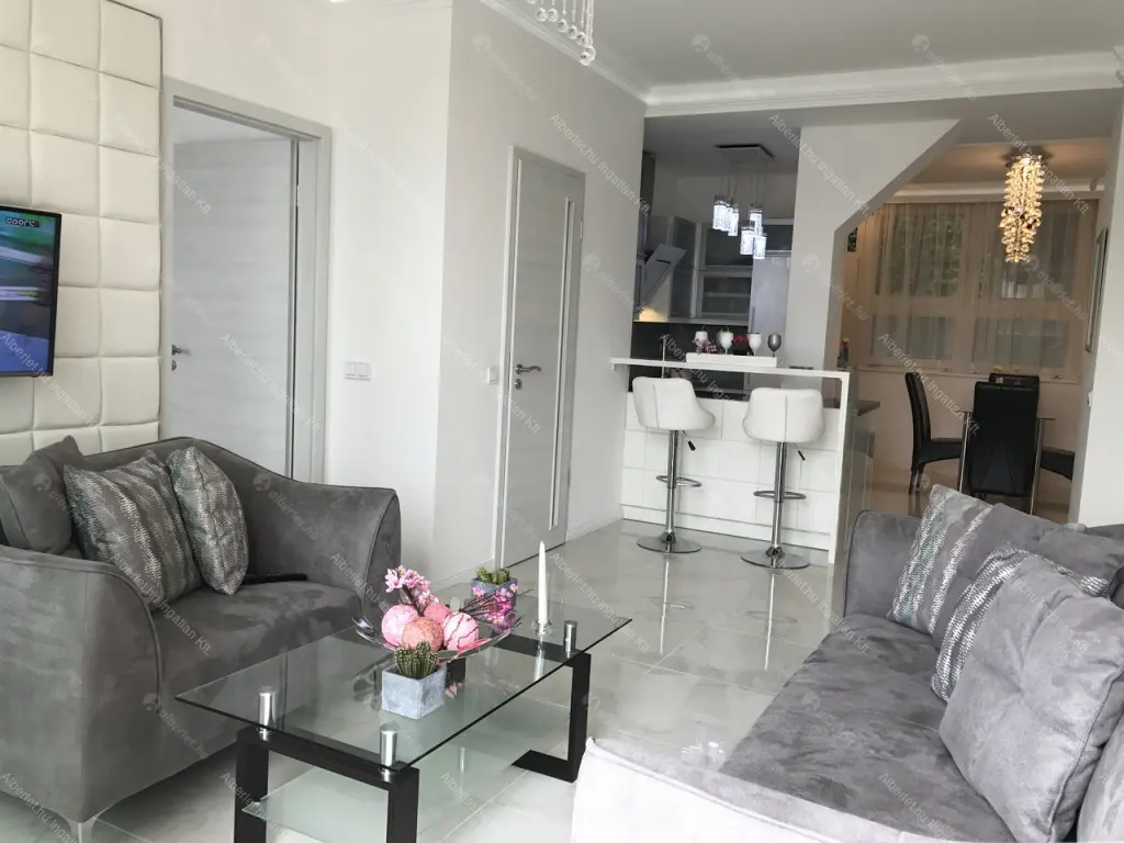 Kiadó albérlet 600000 Ft/hó áron: Budapest, V. kerület  Hercegprímás utca. Mérete: 67 nm, 3 szobás | Alberlet.hu - 6640589