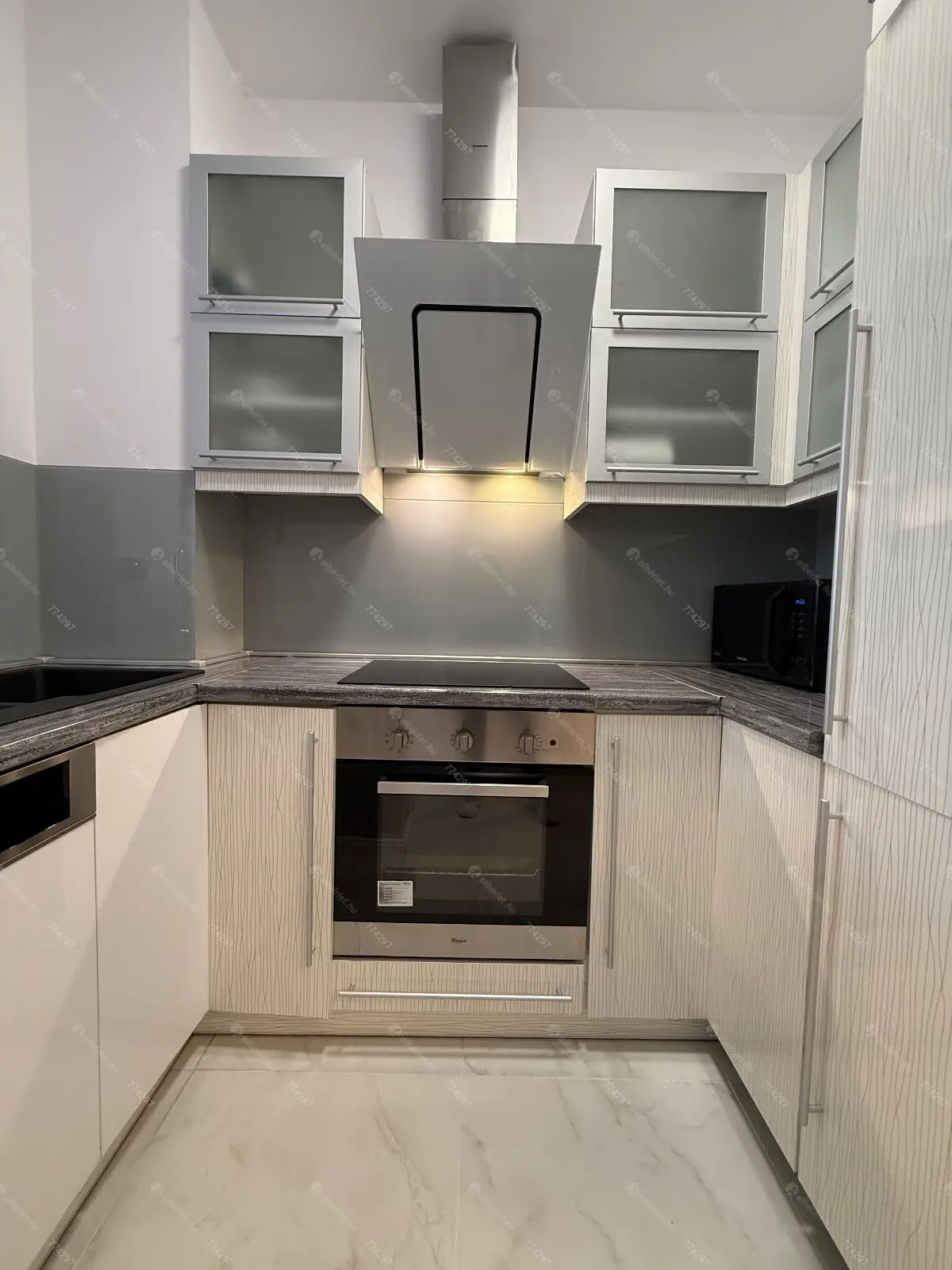 Kiadó albérlet 600000 Ft/hó áron: Budapest, V. kerület  Hercegprímás utca. Mérete: 67 nm, 3 szobás | Alberlet.hu - 6646803