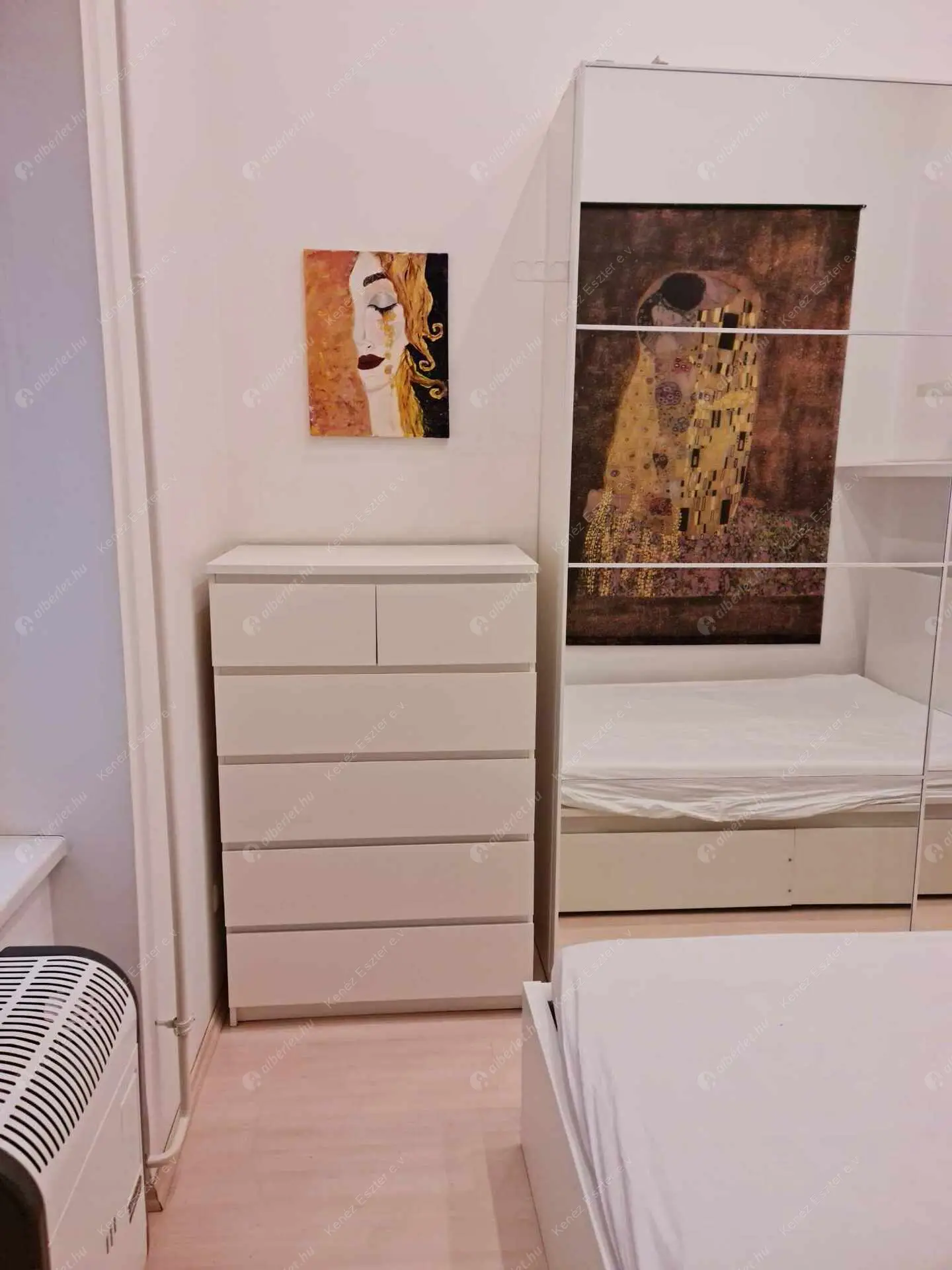 Kiadó albérlet 399000 Ft/hó áron: Budapest, V. kerület  Hold utca. Mérete: 59 nm, 2 szobás | Alberlet.hu - 6479034