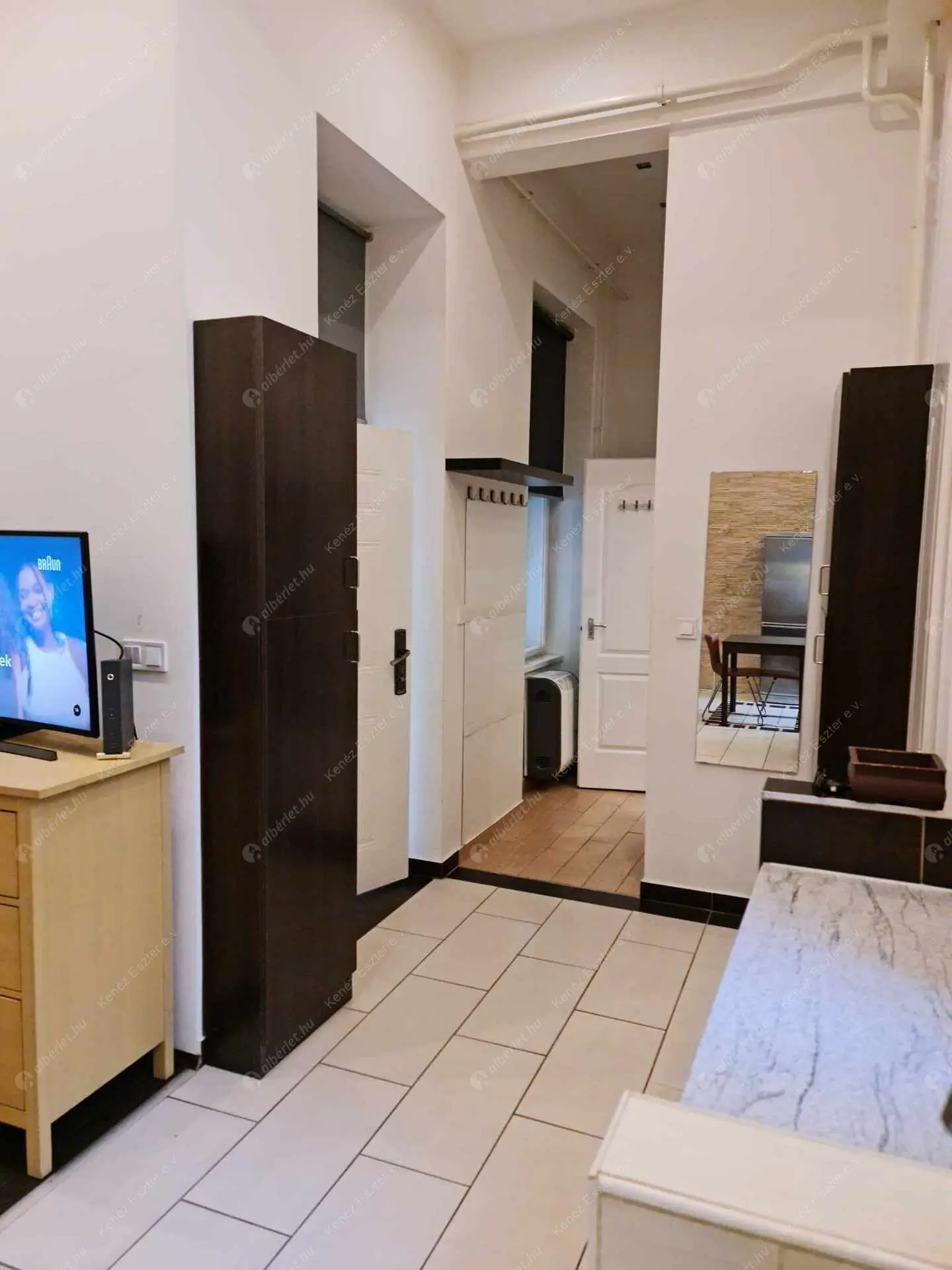 Kiadó albérlet 399000 Ft/hó áron: Budapest, V. kerület  Hold utca. Mérete: 59 nm, 2 szobás | Alberlet.hu - 6479042