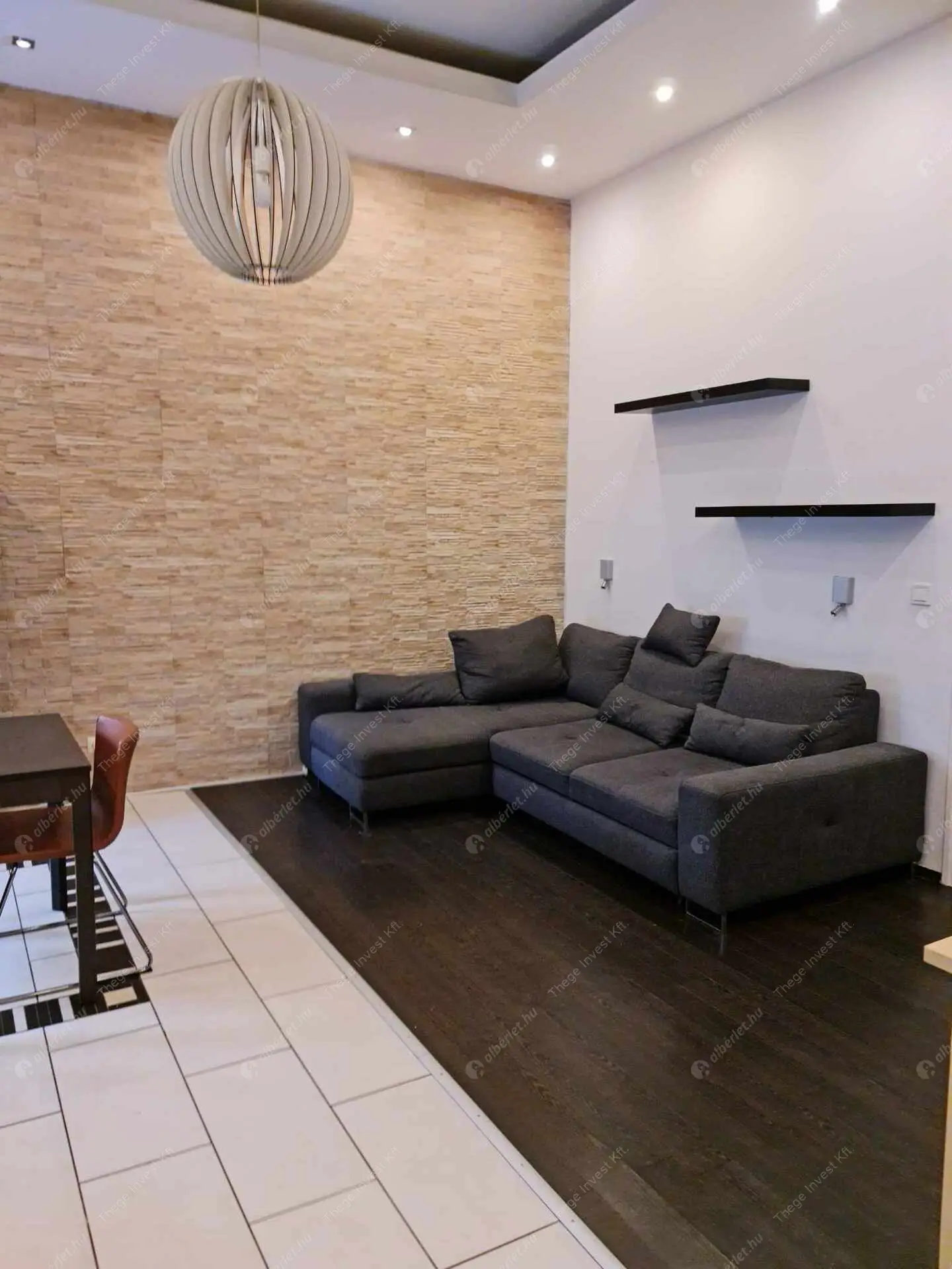 Kiadó albérlet 400000 Ft/hó áron: Budapest, V. kerület  Hold utca. Mérete: 59 nm, 3 szobás | Alberlet.hu - 6497764