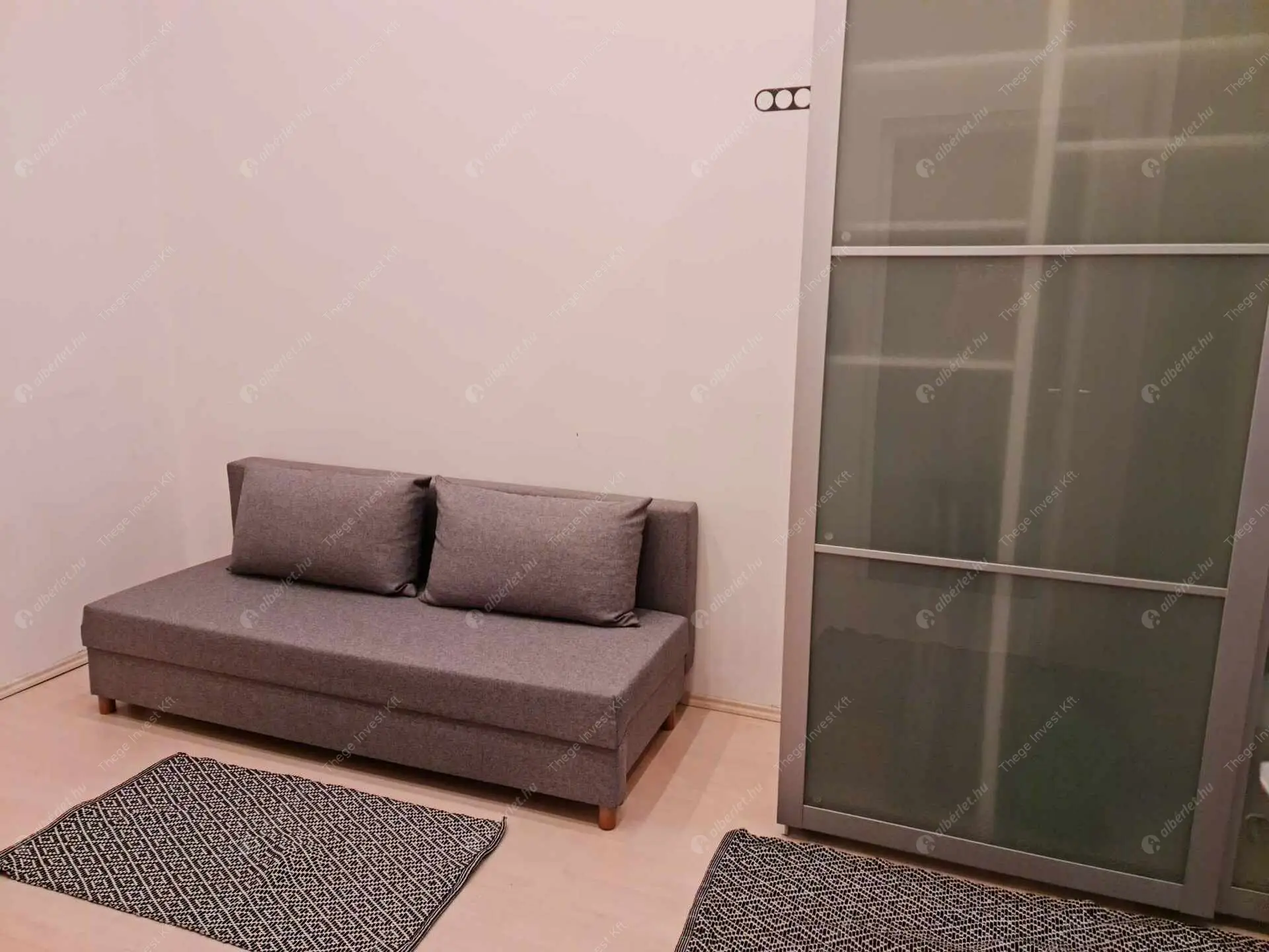 Kiadó albérlet 400000 Ft/hó áron: Budapest, V. kerület  Hold utca. Mérete: 59 nm, 3 szobás | Alberlet.hu - 6497771