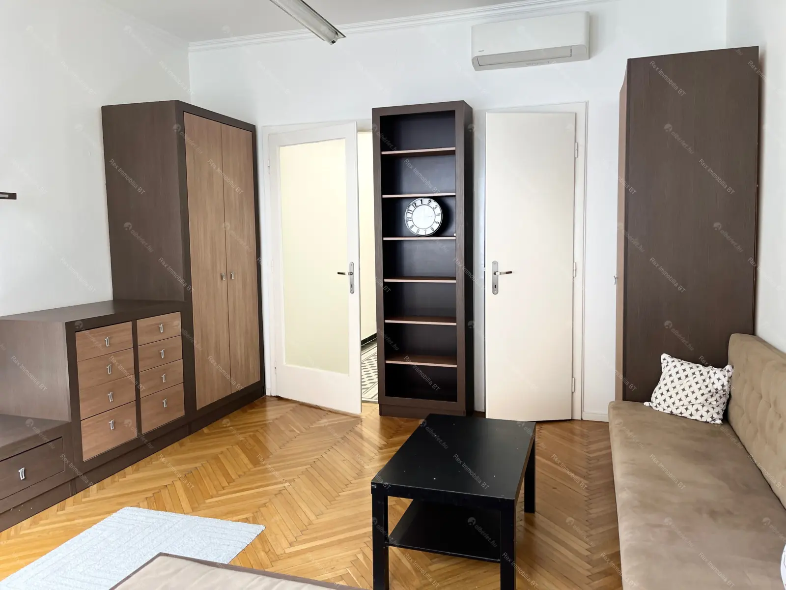 Kiadó albérlet 195000 Ft/hó áron: Budapest, V. kerület  Honvéd . Mérete: 37 nm, 1 szobás | Alberlet.hu - 6675450