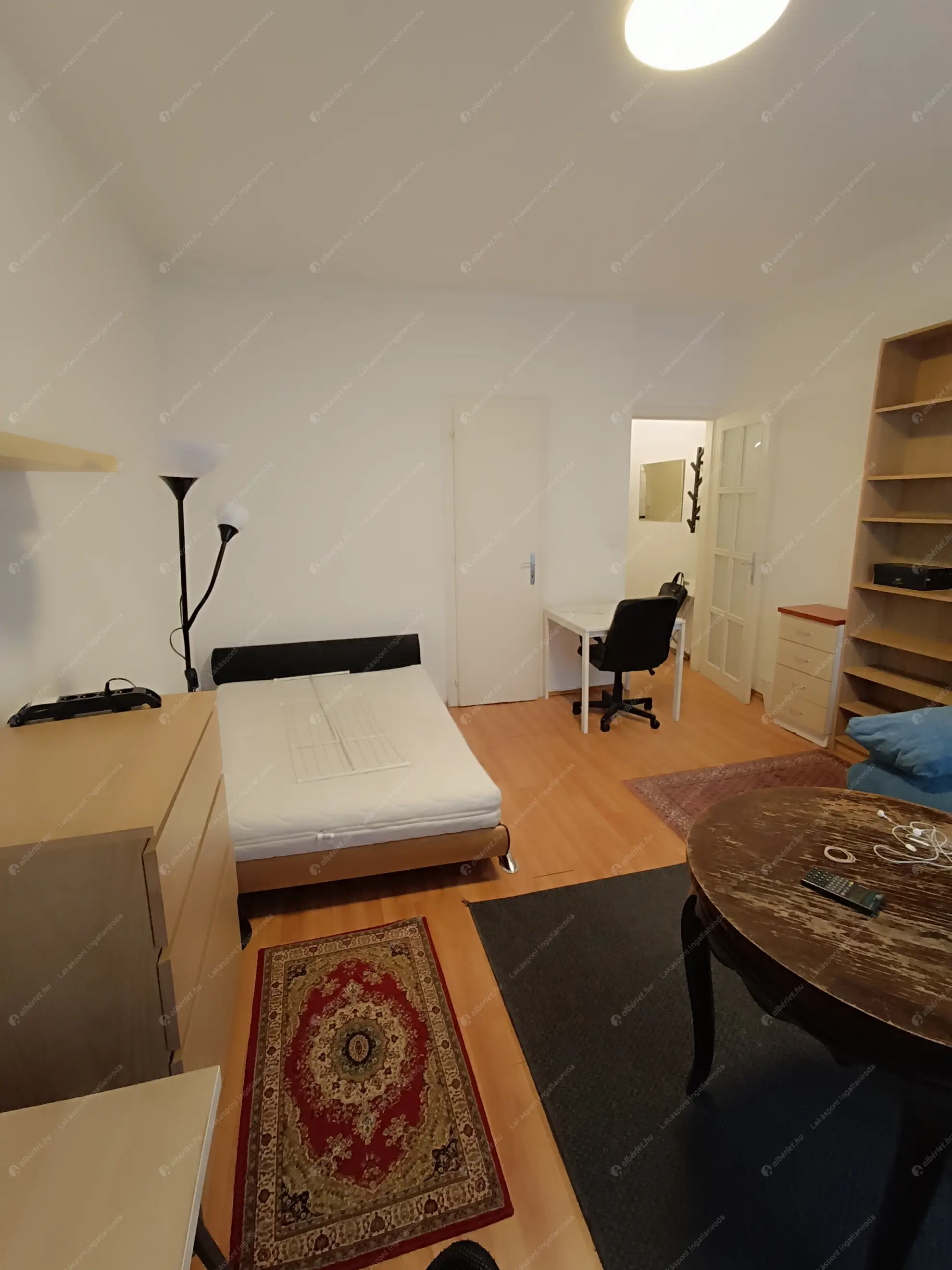 Kiadó albérlet 200000 Ft/hó áron: Budapest, V. kerület  Honvéd utca. Mérete: 31 nm, 1 szobás | Alberlet.hu - 6622568