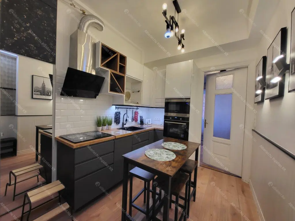 Kiadó albérlet 440000 Ft/hó áron: Budapest, V. kerület  Honvéd utca. Mérete: 60 nm, 2 szobás | Alberlet.hu - 6690855