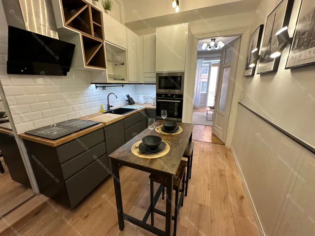 Kiadó albérlet 440000 Ft/hó áron: Budapest, V. kerület  Honvéd utca. Mérete: 60 nm, 2 szobás | Alberlet.hu - 6700712