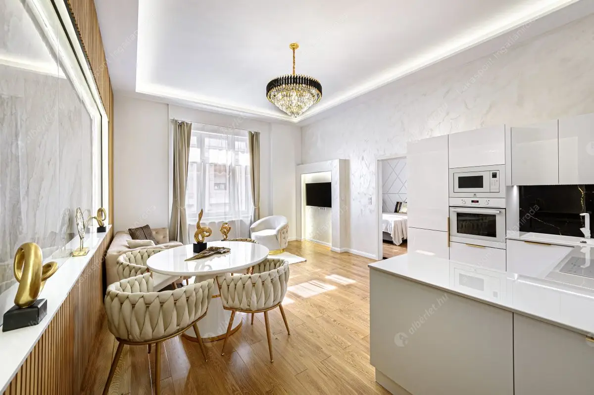 Kiadó albérlet 765000 Ft/hó áron: Budapest, V. kerület  Honvéd utca. Mérete: 80 nm, 3 szobás | Alberlet.hu - 6283697