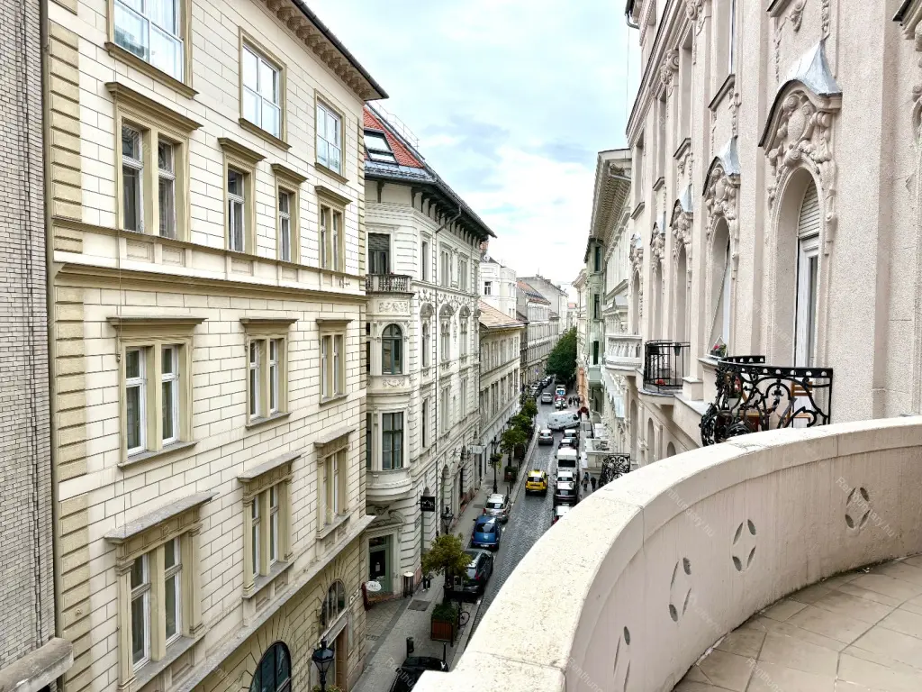 Kiadó albérlet 611000 Ft/hó áron: Budapest, V. kerület  Irányi utca. Mérete: 100 nm, 3 szobás | Alberlet.hu - 6639852