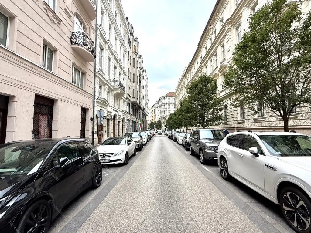 Kiadó albérlet 611000 Ft/hó áron: Budapest, V. kerület  Irányi utca. Mérete: 100 nm, 3 szobás | Alberlet.hu - 6639854