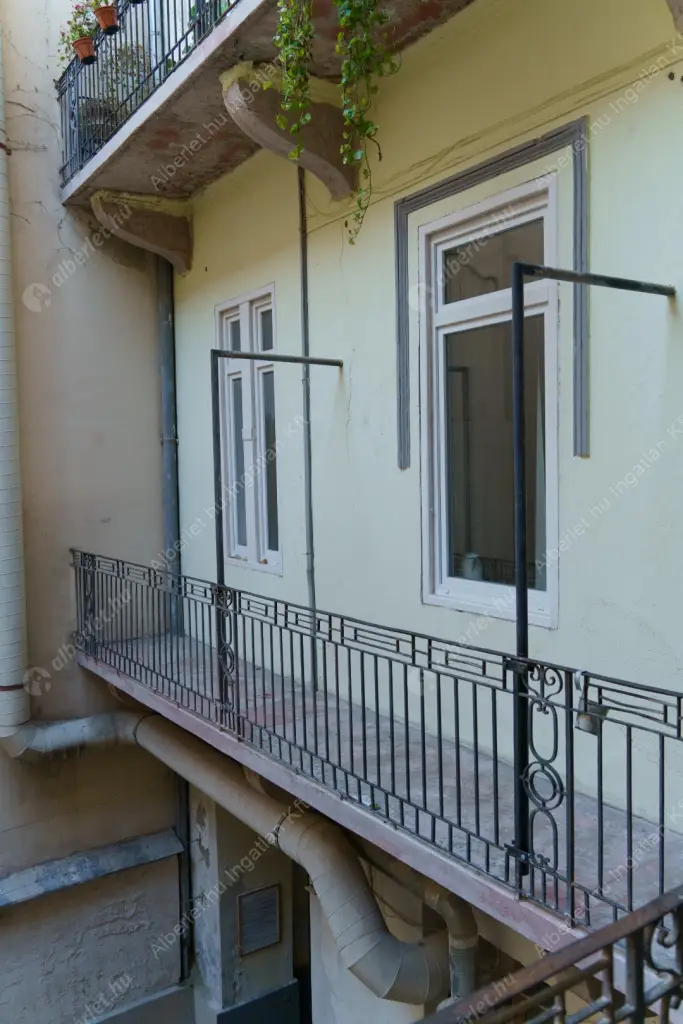 Kiadó albérlet 400000 Ft/hó áron: Budapest, V. kerület  Irányi utca. Mérete: 40 nm, 2 szobás | Alberlet.hu - 6624693