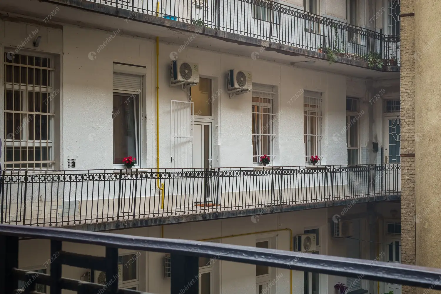 Kiadó albérlet 382000 Ft/hó áron: Budapest, V. kerület  József Attila utca. Mérete: 41 nm, 1 szobás | Alberlet.hu - 6620157