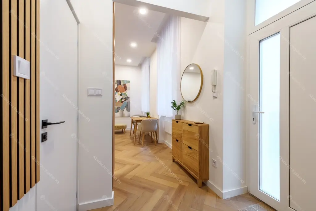 Kiadó albérlet 385000 Ft/hó áron: Budapest, V. kerület  József Attila utca. Mérete: 41 nm, 2 szobás | Alberlet.hu - 6641662