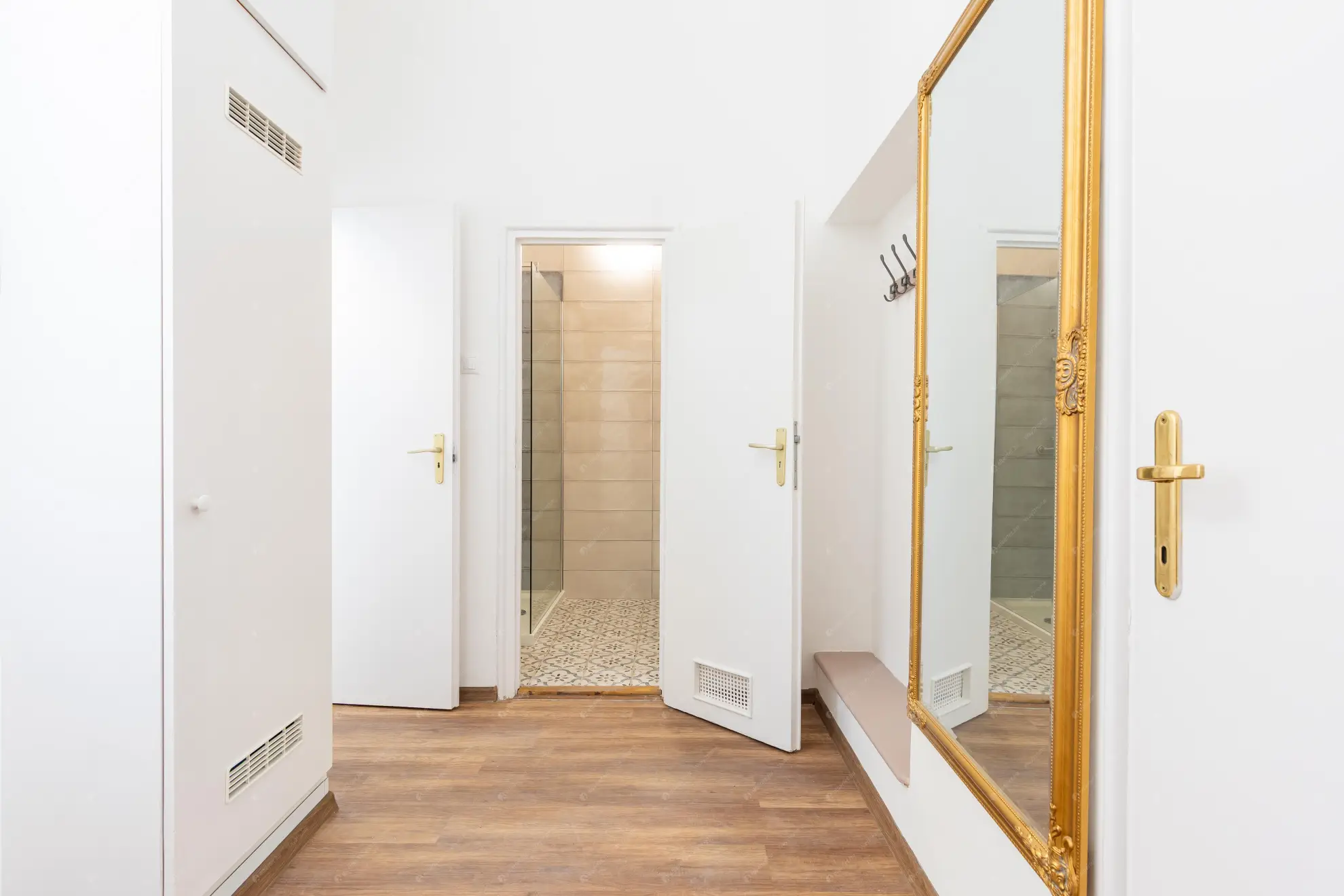 Kiadó albérlet 270000 Ft/hó áron: Budapest, V. kerület  József Attila utca. Mérete: 42 nm, 2 szobás | Alberlet.hu - 6627295