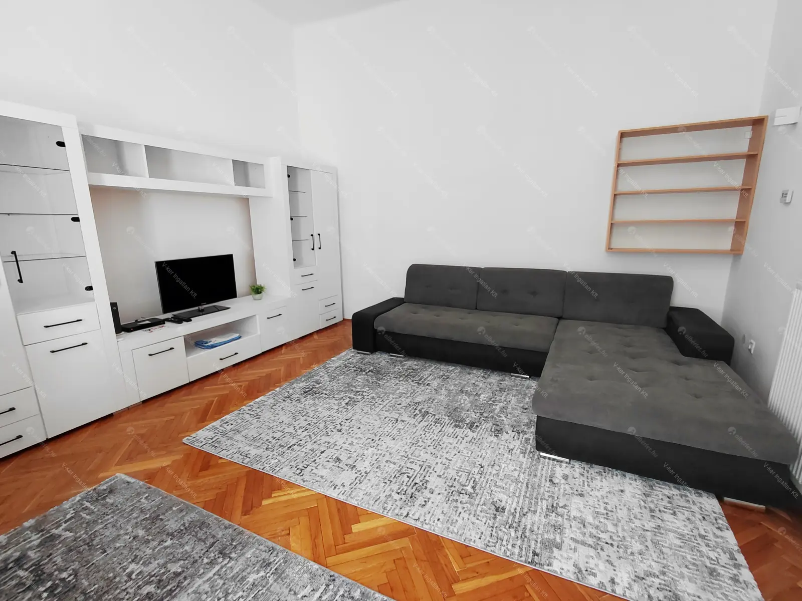 Kiadó albérlet 320000 Ft/hó áron: Budapest, V. kerület  József Attila utca. Mérete: 48 nm, 1 szobás | Alberlet.hu - 6703102