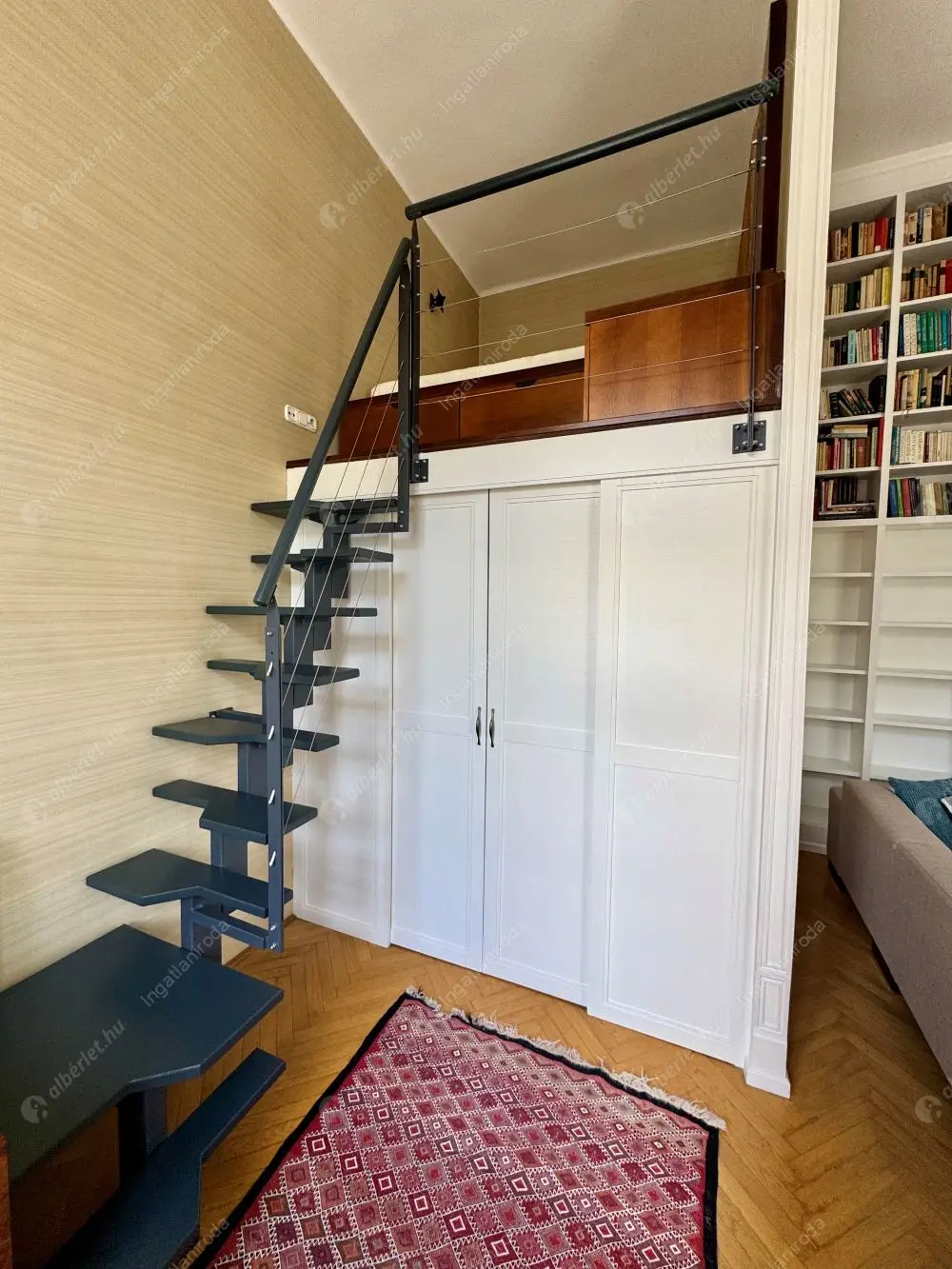 Kiadó albérlet 320000 Ft/hó áron: Budapest, V. kerület  József Attila utca. Mérete: 50 nm, 1 szobás | Alberlet.hu - 6585045