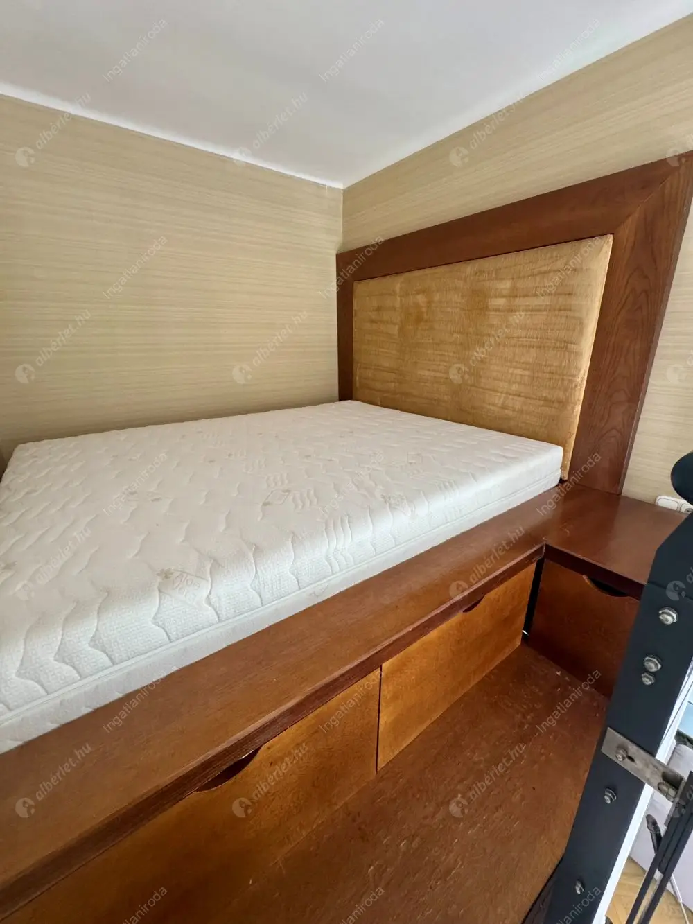 Kiadó albérlet 320000 Ft/hó áron: Budapest, V. kerület  József Attila utca. Mérete: 50 nm, 1 szobás | Alberlet.hu - 6585046