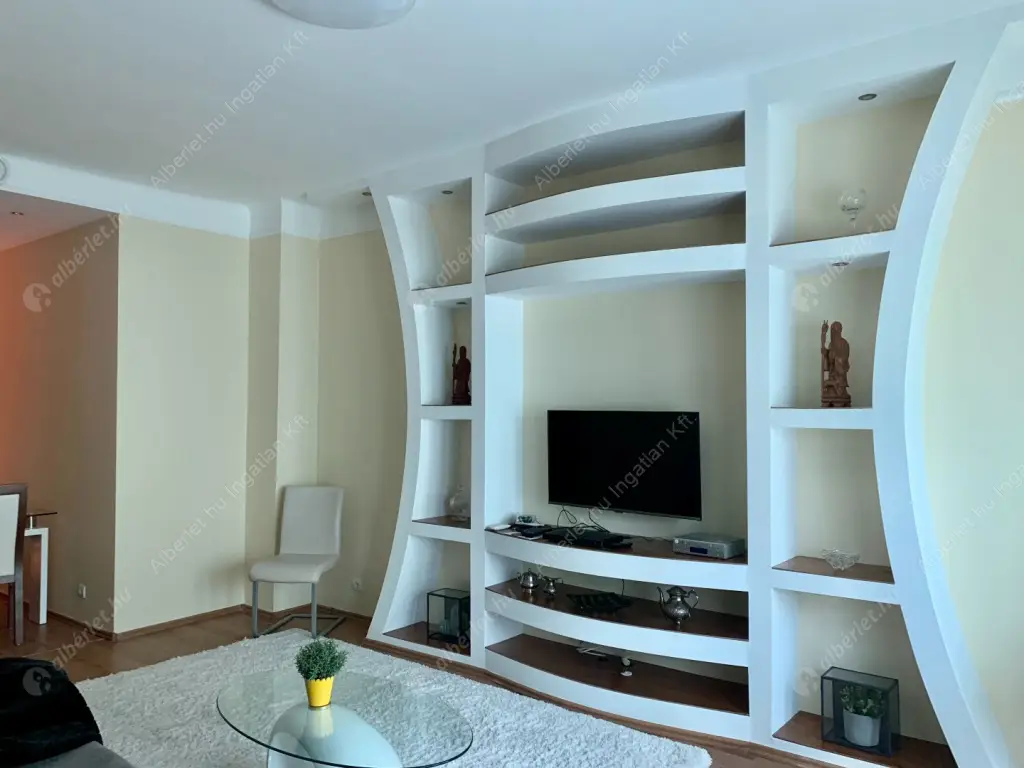 Kiadó albérlet 714000 Ft/hó áron: Budapest, V. kerület  József Attila utca. Mérete: 90 nm, 3 szobás | Alberlet.hu - 6629518