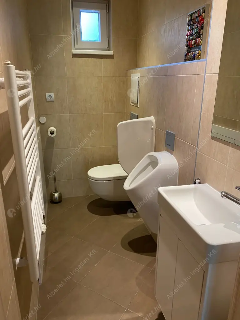 Kiadó albérlet 700000 Ft/hó áron: Budapest, V. kerület  József Attila utca. Mérete: 90 nm, 3 szobás | Alberlet.hu - 6637540