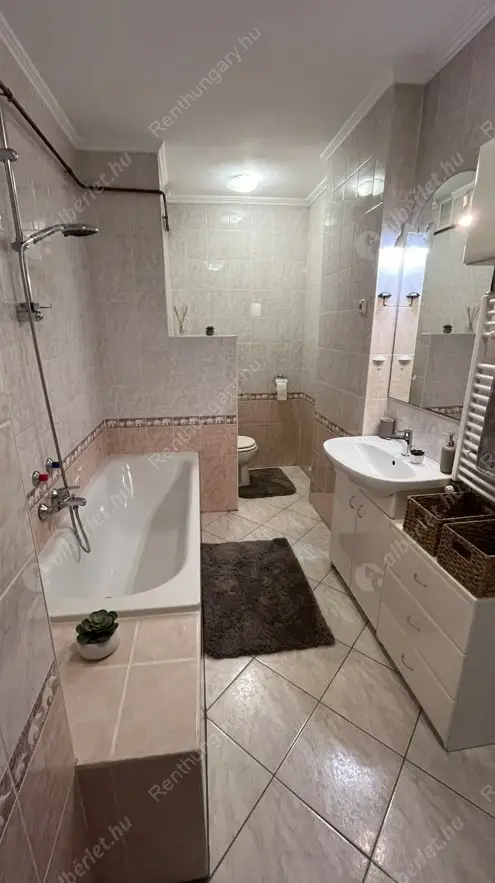 Kiadó albérlet 320000 Ft/hó áron: Budapest, V. kerület  József nádor tér. Mérete: 59 nm, 2 szobás | Alberlet.hu - 6611674