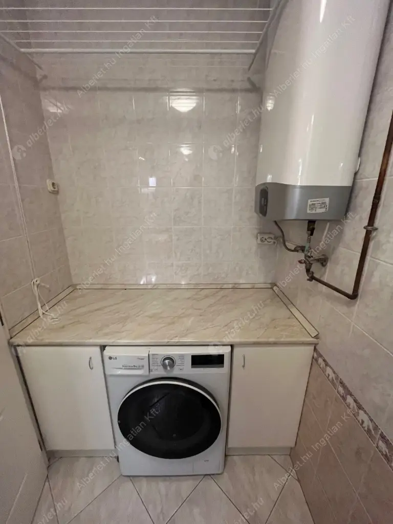 Kiadó albérlet 390000 Ft/hó áron: Budapest, V. kerület  József nádor tér. Mérete: 59 nm, 2 szobás | Alberlet.hu - 6591436