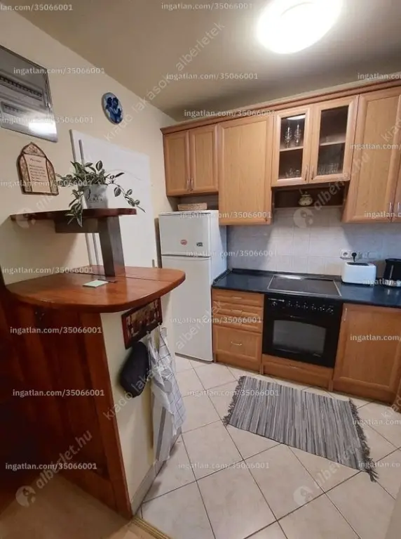 Kiadó albérlet 320000 Ft/hó áron: Budapest, V. kerület  József nádor tér. Mérete: 59 nm, 2 szobás | Alberlet.hu - 6626062