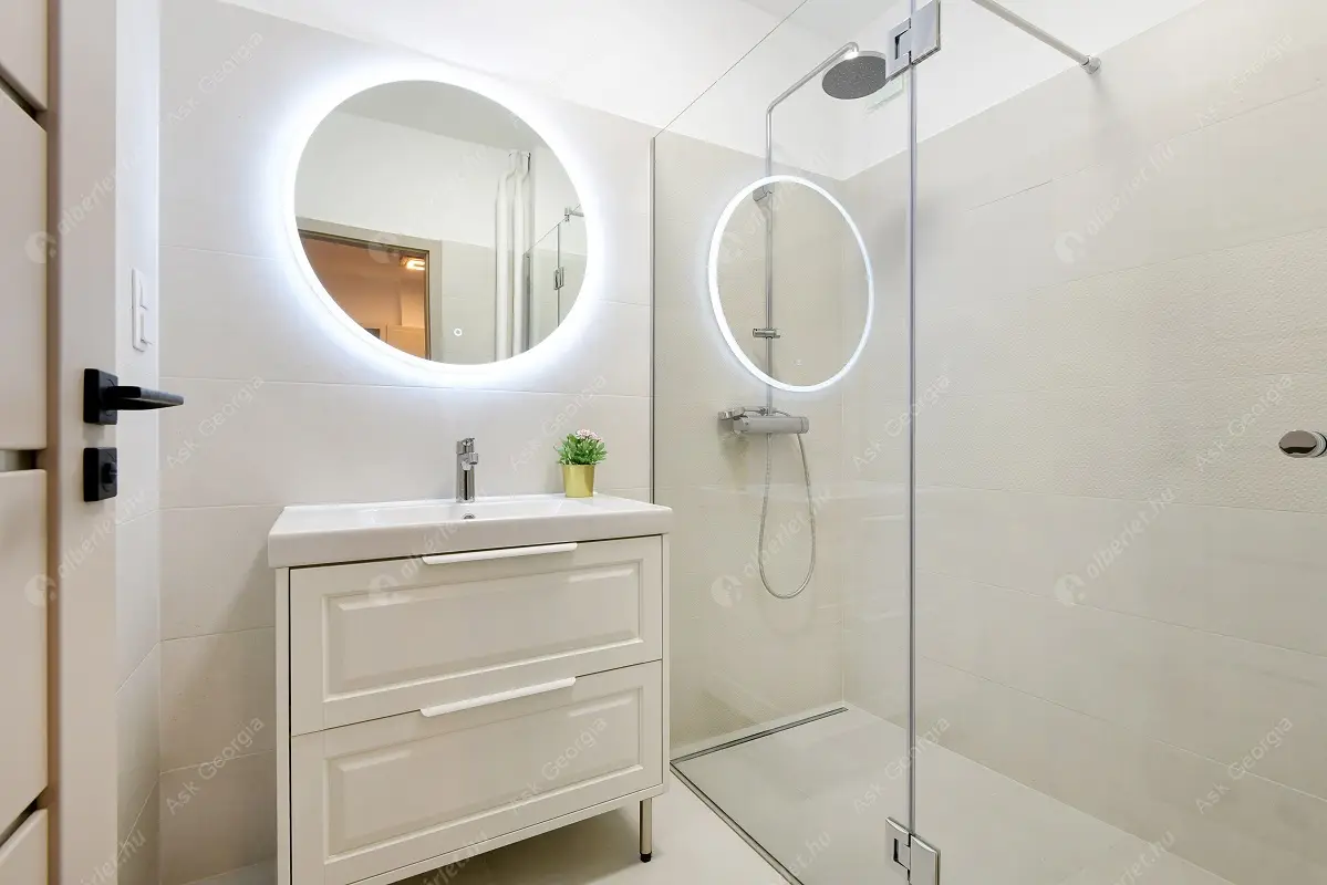 Kiadó albérlet 400000 Ft/hó áron: Budapest, V. kerület  József nádor tér. Mérete: 59 nm, 2 szobás | Alberlet.hu - 6628232