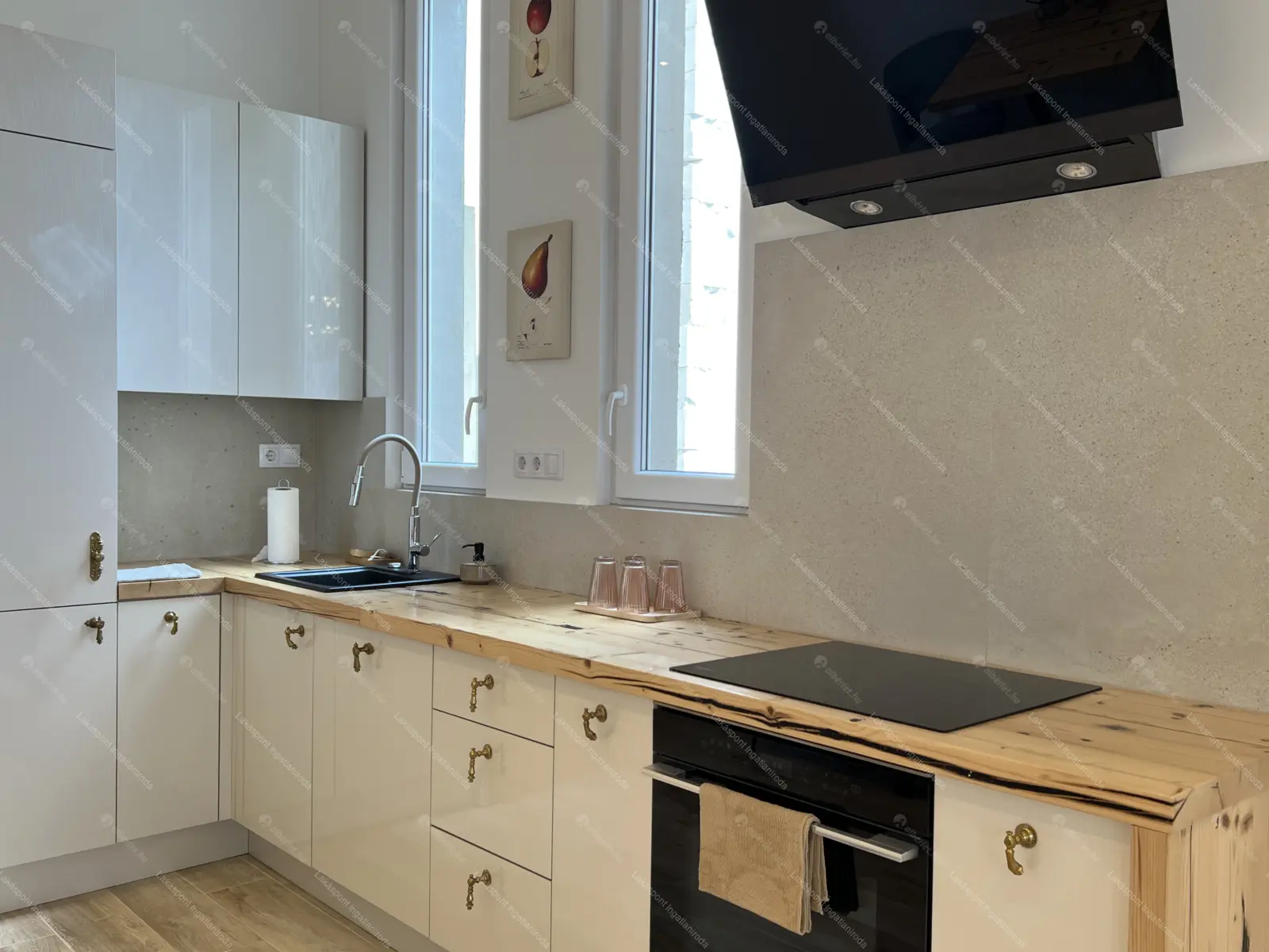 Kiadó albérlet 910000 Ft/hó áron: Budapest, V. kerület  Kálmán Imre utca. Mérete: 112 nm, 3 szobás | Alberlet.hu - 6699740