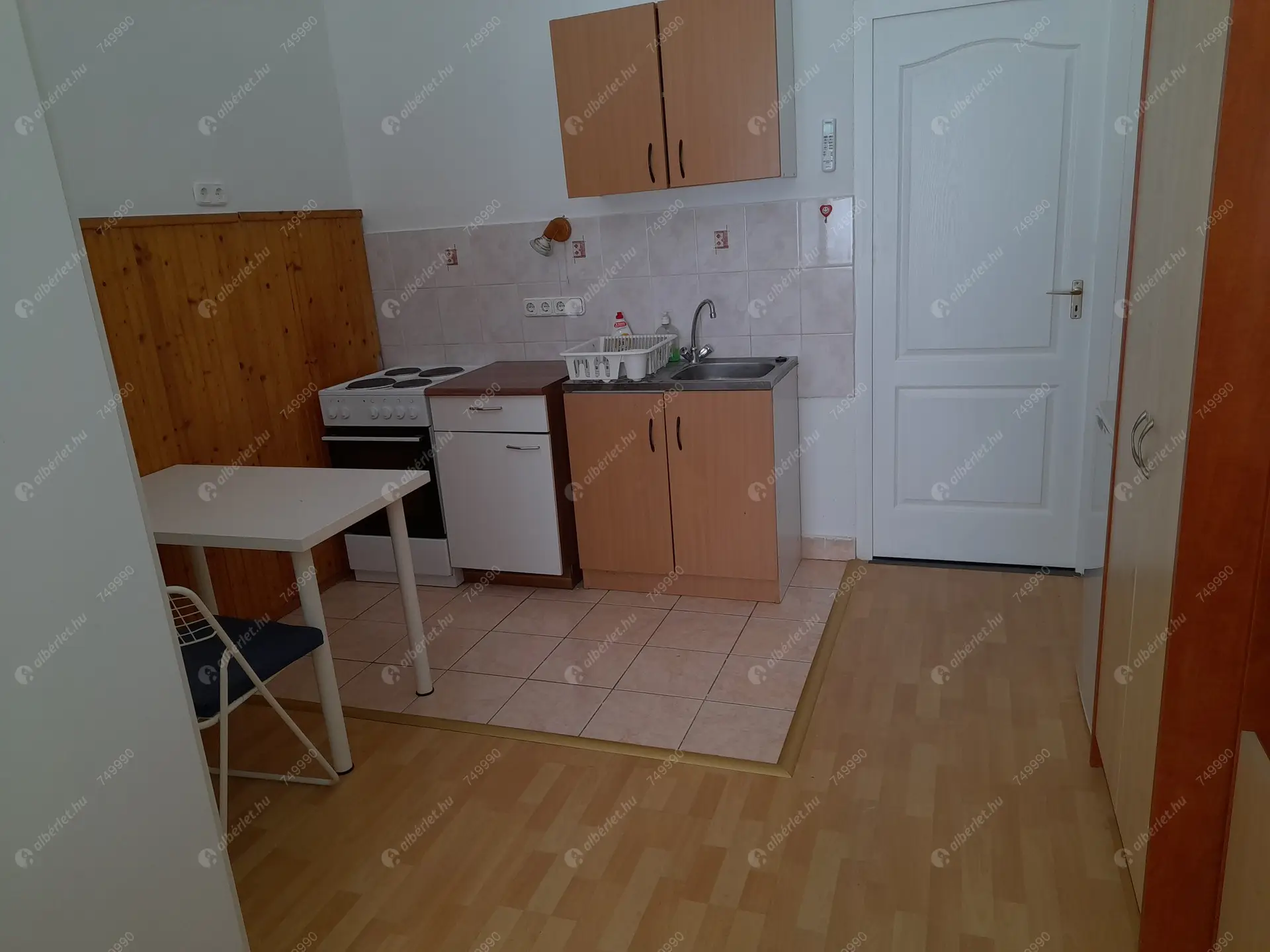 Kiadó albérlet 185000 Ft/hó áron: Budapest, V. kerület  Kálmán Imre utca. Mérete: 35 nm, 1 szobás | Alberlet.hu - 6296710