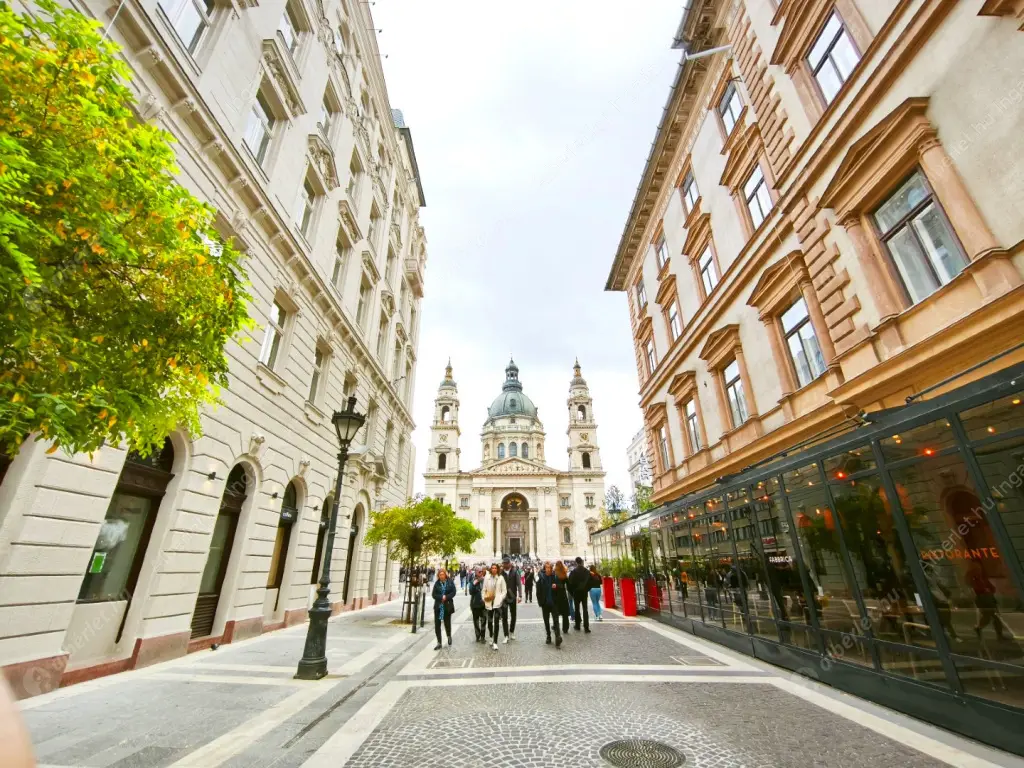 Kiadó albérlet 235000 Ft/hó áron: Budapest, V. kerület  Kálmán Imre utca. Mérete: 38 nm, 1 szobás | Alberlet.hu - 6566999