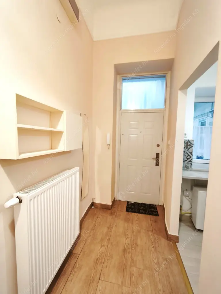 Kiadó albérlet 235000 Ft/hó áron: Budapest, V. kerület  Kálmán Imre utca. Mérete: 38 nm, 1 szobás | Alberlet.hu - 6567001