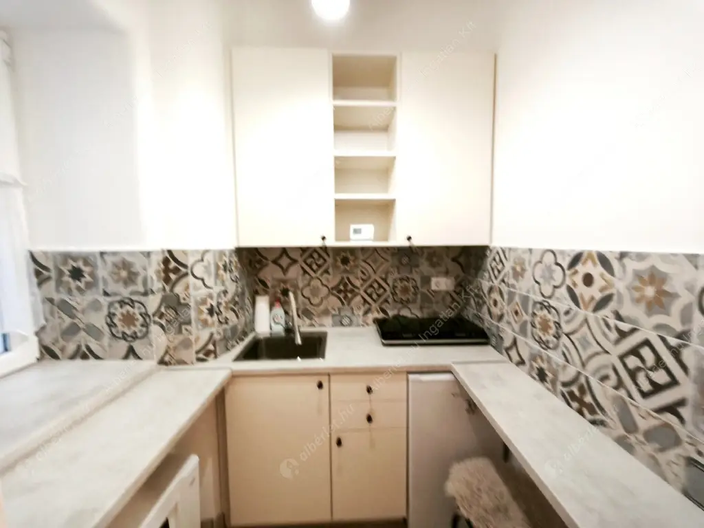 Kiadó albérlet 235000 Ft/hó áron: Budapest, V. kerület  Kálmán Imre utca. Mérete: 38 nm, 1 szobás | Alberlet.hu - 6567004