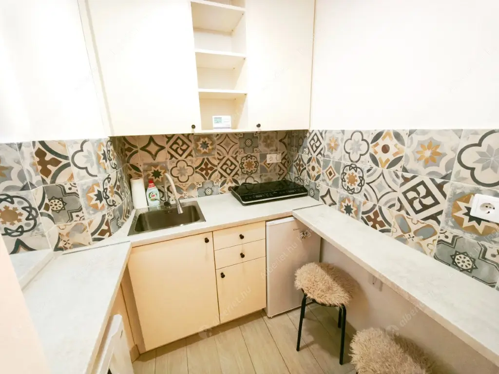 Kiadó albérlet 235000 Ft/hó áron: Budapest, V. kerület  Kálmán Imre utca. Mérete: 38 nm, 1 szobás | Alberlet.hu - 6567005